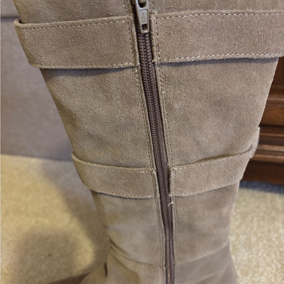 Etienne Aigner Women’s suede leather Stylish Tan Knee-High Women's Boots Size 10 - Picture 8 of 13